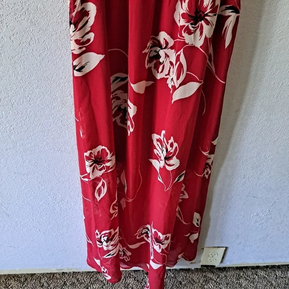Maurices Red Floral Maxi Dress Size Small - Picture 3 of 8